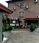 Етаж от къща в София, Карпузица