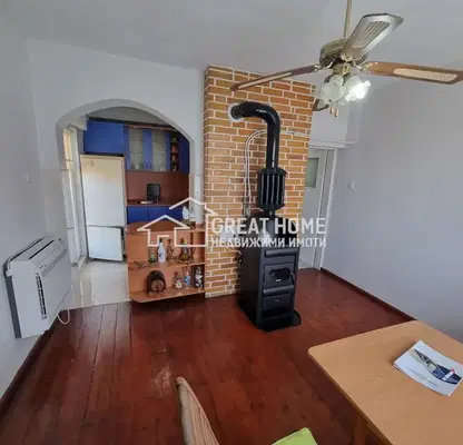 Photo 2 — Floor of House in Tyrgovishte, Centyr