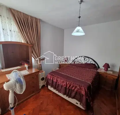 Photo 4 — Floor of House in Tyrgovishte, Centyr