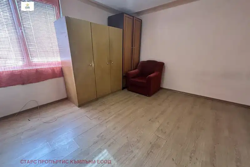 Етаж от къща във Варна, Трошево