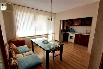 Етаж от къща във Варна, Виница