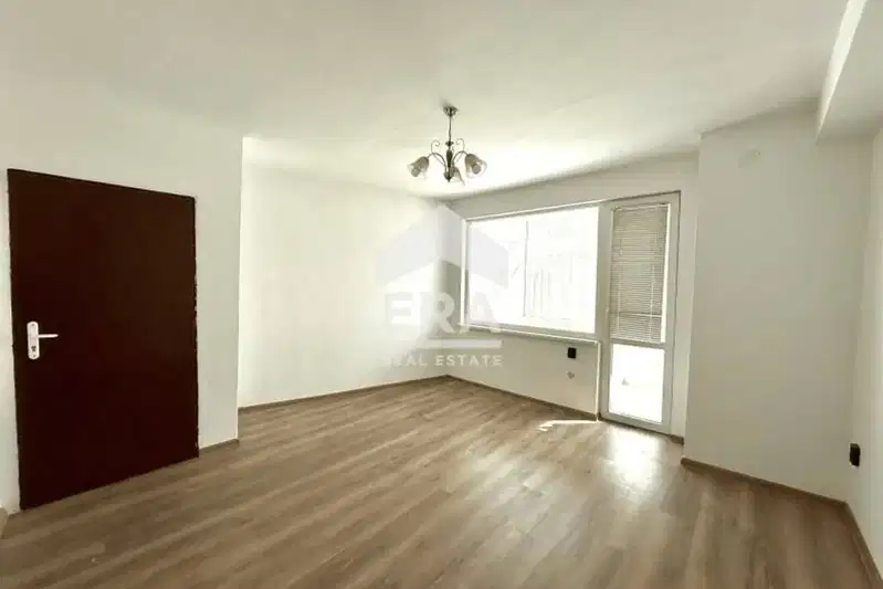 Floor of House in Veliko Tyrnovo, Centyr
