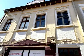 Етаж от къща във Враца, Център
