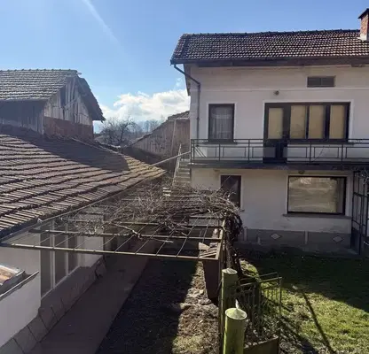 Photo 2 — House in Oblast Lovech, Aprilci