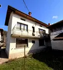 Къща в Ловеч, Априлци