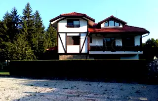 Къща в Ловеч, Априлци