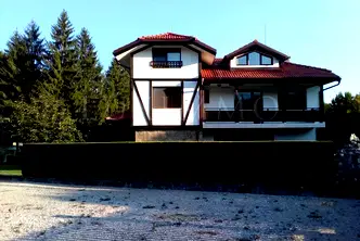 Къща в Ловеч, Априлци
