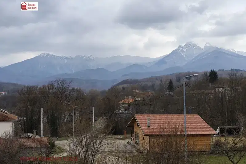 House in Oblast Lovech, Aprilci