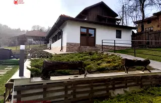 Къща в Ловеч, Априлци