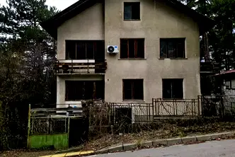 Къща в Банкя