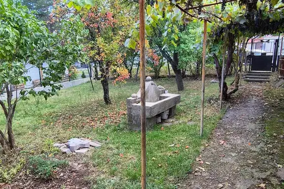 Къща в Банкя