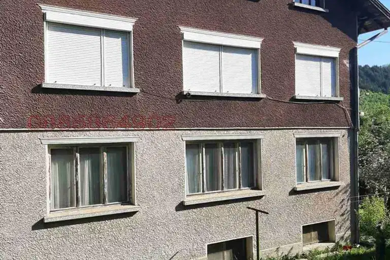 House in Oblast Montana, Berkovica