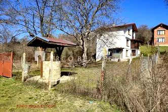 Къща в Перник, Брезник