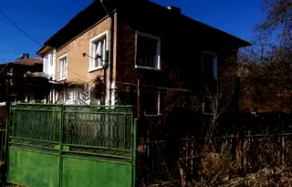 Къща в Бухово