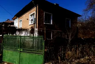 Къща в Бухово
