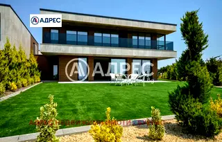 Къща в Бургас, Сарафово
