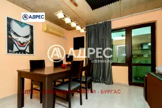 Къща в Бургас, Сарафово