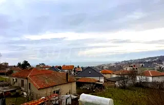Къща във Варна, Бяла