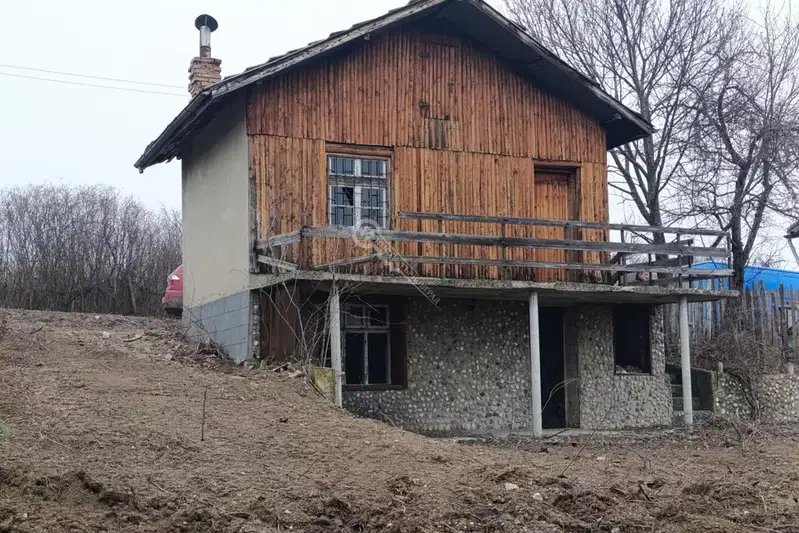 Къща във Велико Търново, Бяла черква