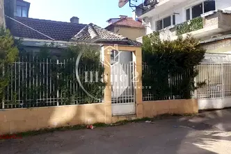 Къща в Добрич, Център