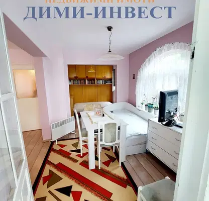Снимка 2 — Къща в Добрич, Център