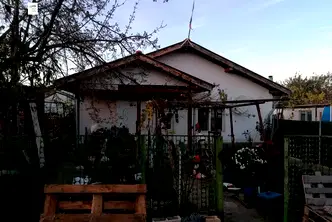 Къща в Добрич, Пинета