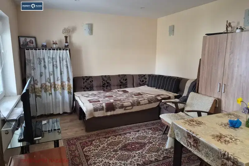 Къща в Плевен, Долни Дъбник