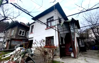 Къща в Габрово, Център