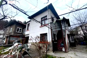 Къща в Габрово, Център
