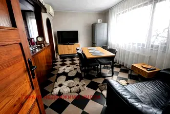 Къща в Габрово, Русевци