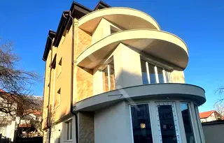 Къща в Пловдив, Карлово