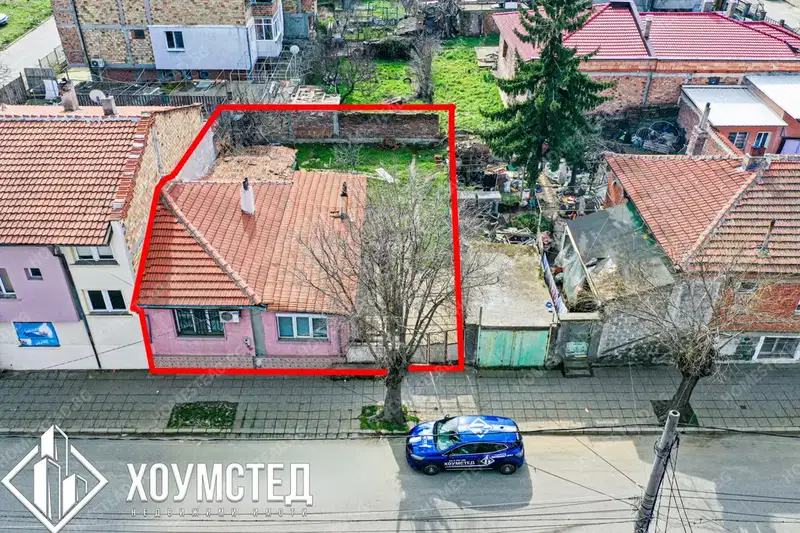 Къща в Бургас, Карнобат