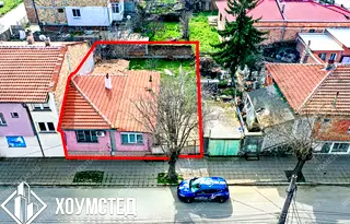 Къща в Бургас, Карнобат