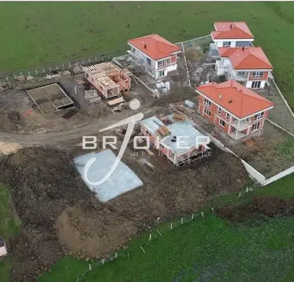 Photo 4 — House in Kyrdjali, Veselchane