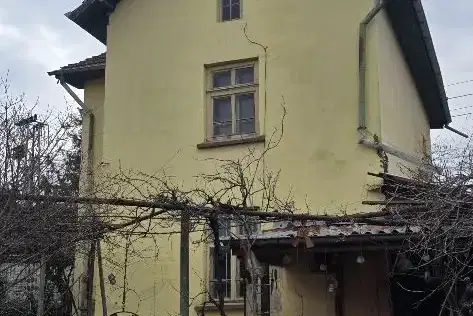 House in Oblast Lovech, Lukovit