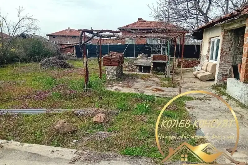 Самостоятелна къща с 4 стаи в гр. Меричлери, област Хасково