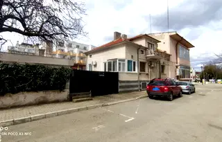 Къща в Бургас, Обзор