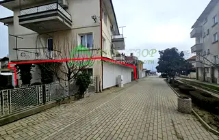 Къща в Бургас, Обзор