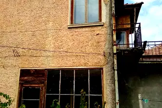 Къща във Велико Търново, Павликени