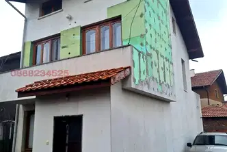 Къща в Перник, Църква