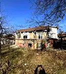 Къща в Перник, Църква