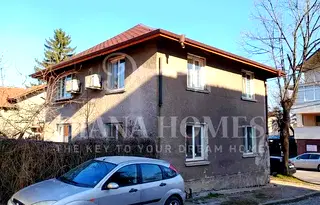 Къща в Перник, Каменина