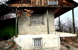 Къща в Пловдив, Перущица