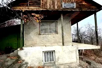 Къща в Пловдив, Перущица