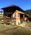 Къща в Пазарджик, Пещера
