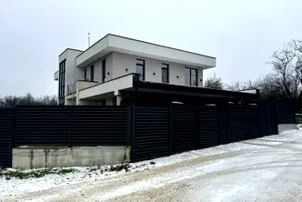 Къща в Плевен, м-т Плочата
