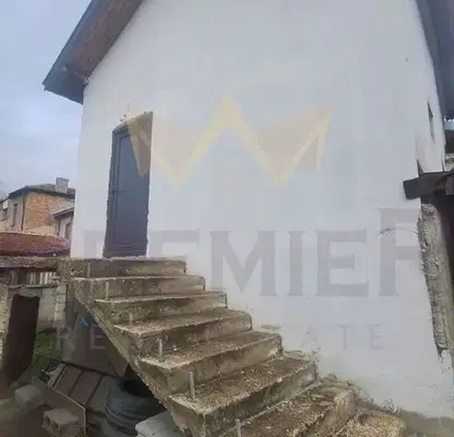 Photo 2 — House in Oblast Varna, Provadiya