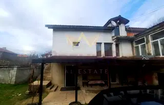 Къща във Варна, Провадия