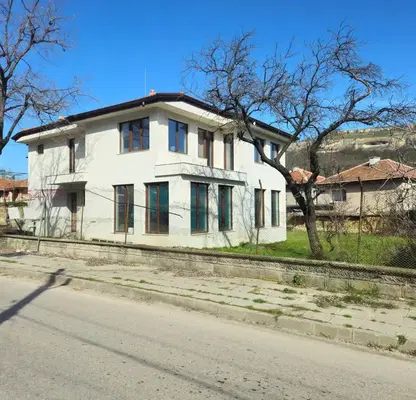 Photo 2 — House in Oblast Varna, Provadiya