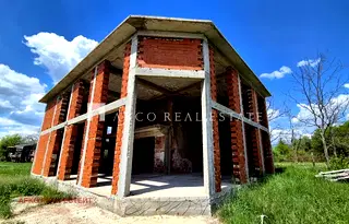 Къща в Перник, Радомир